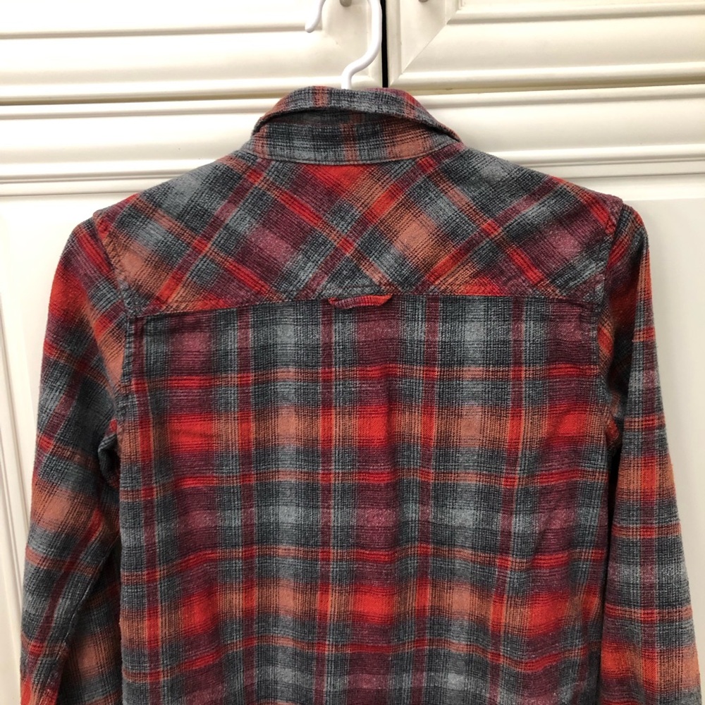Roots women’s flannel plaid button shirt - Picture 8 of 10